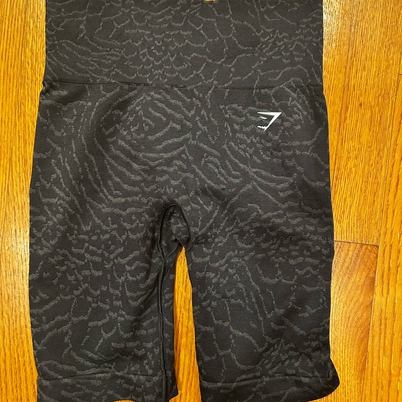 Gymshark Adapt Shorts Animal Print - Picture 3 of 5